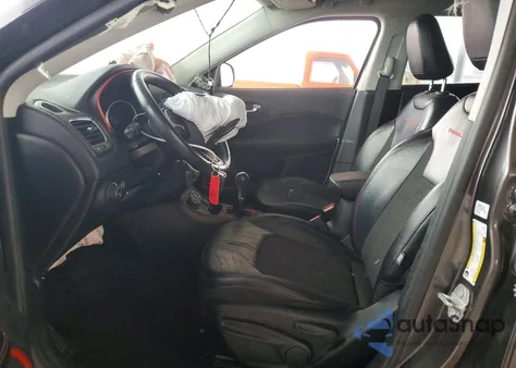 2019 Jeep Compass Trailhawk z USA, uszkodzony, nr VIN 3C4NJDDB9KT771620